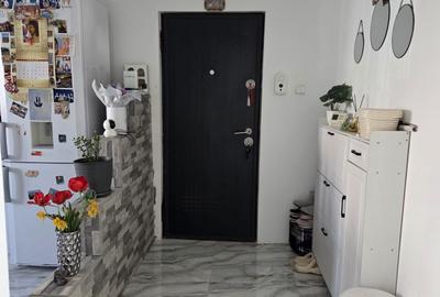 Apartament cu 3 camere decomandat în Central - 1