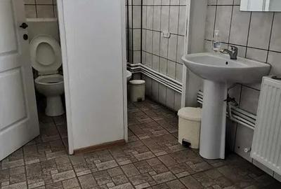 Spațiu comercial, de 150 mp, în Central - 3