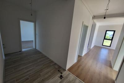 Bloc Nou.Doua bai. Finisaje superioare. Aproape de Continental Buziasului. - 11