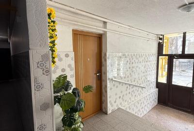 Apartament cu 3 camere semidecomandat, mobilat în Apărătorii Patriei - 2