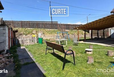 Casă cu 4 camere cu Teren 700 Mp în Petros - 13