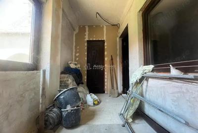 Casă cu 5 camere cu Teren 3040 Mp în Vălișoara