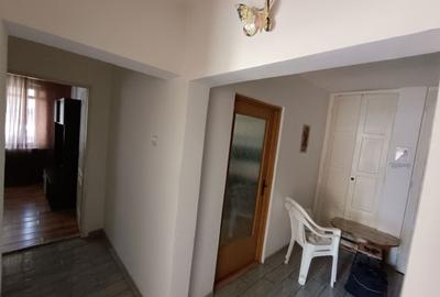 Apartament cu 2 camere decomandat în Dărmănești - 1
