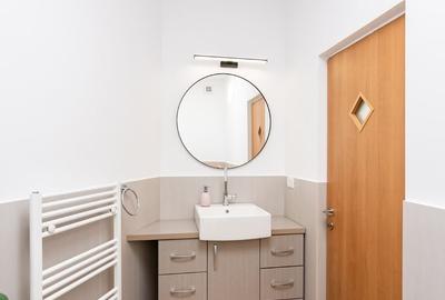 Spațiu comercial, de 108 mp, în P-ța Unirii - 9