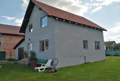 Casă cu Teren 690 Mp în Colonia Mică - 3