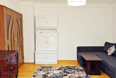 Apartament cu 3 camere decomandat, mobilat în Gară