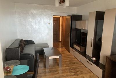 Apartament cu 2 camere decomandat, mobilat în City Park Mall
