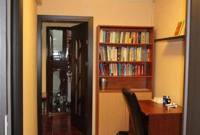 Apartament 3 camere, zona Ambasador, etaj 1 - 7