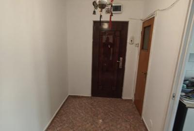 Apartament cu 3 camere semidecomandat, mobilat în Berceni - 5