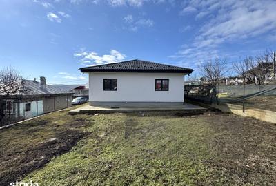 Casă cu 3 camere cu Teren 400 Mp în Tomești - 2