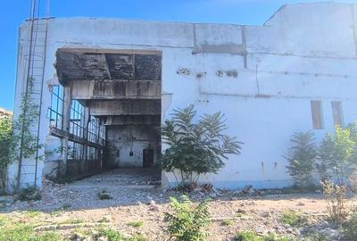 Spațiu comercial, de 631 mp, în Central - 14