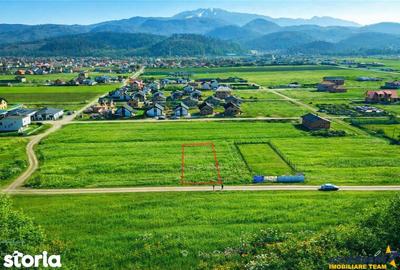 Teren de 700 mp, în Cristian