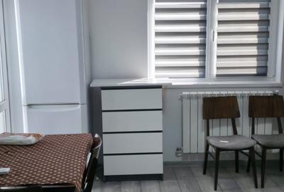 Garsonieră decomandată în Central - 7