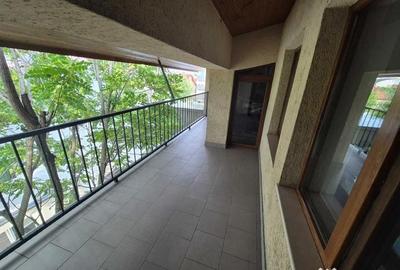 Casă cu 5 camere cu Teren 166 Mp în Brâncoveanu