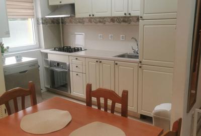 Apartament cu 3 camere decomandat în Florești - 4