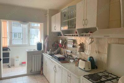 Apartament cu 4 camere decomandat în Central - 9