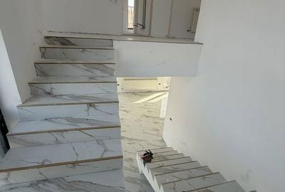 Casă cu 4 camere în Central - 2