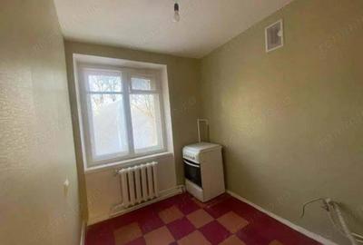 Garsoniera in zona Pia?a Victoriei - 1