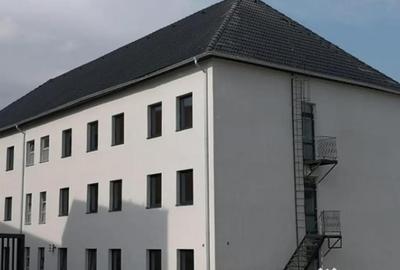 Spațiu comercial, de 1,200 mp, în Central - 5