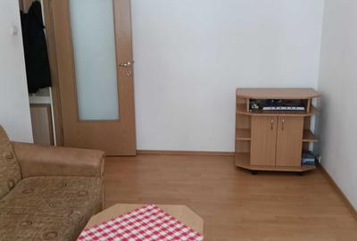 Apartament cu 2 camere în Decebal