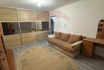 De inchiriat apartament 3 camere in zona Nufarul - 3