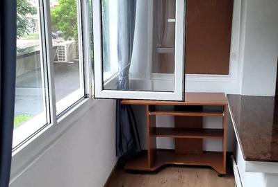 Garsonieră decomandată în Central - 7