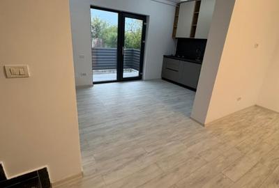 Duplex cu 4 camere cu Canalizare în Trivale - 3