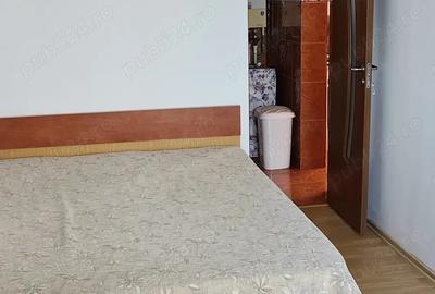 Apartament cu 3 camere decomandat în Crișan - 1