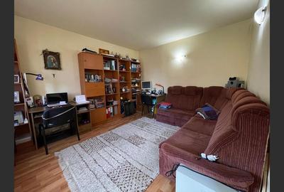 Casă cu 8 camere cu Canalizare în Aradului - 6