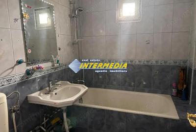 Vanzare Apartament 4 camere Alba Iulia CETATE Mercur 2 bai 90 mp cu balcon si pod - 17