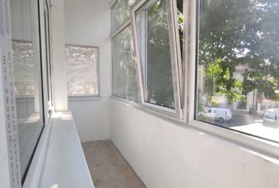 Apartament cu 4 camere decomandat în Calea Călărașilor - 9