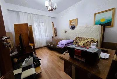 Apartament --3 camere -podgoriilor etajul 2 - 10