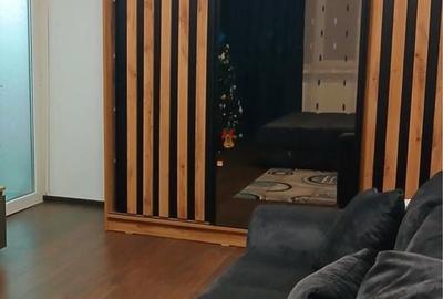 Apartament cu 3 camere decomandat în Costești - 8