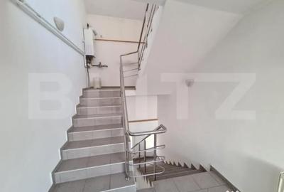 Casă cu 7 camere cu Teren 756 Mp în Central - 2