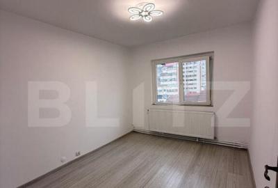 Apartament cu 3 camere, 76 mp, decomandat, zona Centrala - 2