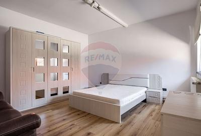 Casa cu 2 corpuri, piscina si 3.235 mp teren in Ghioroc - 28