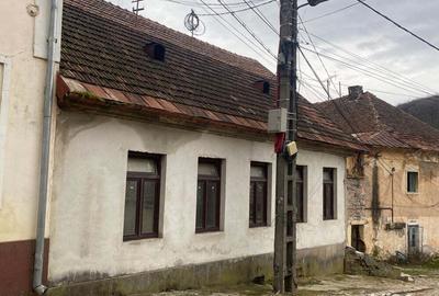 Casă cu 6 camere în Oravița - 2