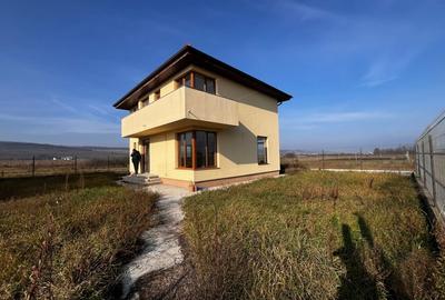 Oportunitate! Casa cu etaj, semifinisata, 142 mp. + 900 mp. curte - 1