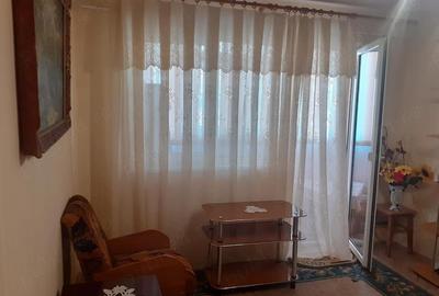Apartament cu 3 camere semidecomandat în Viziru 1 - 8