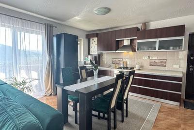 Apartament cu 3 camere semidecomandat în Florești