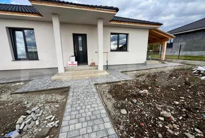 Casă cu 4 camere cu Teren 500 Mp în Unirea - 12