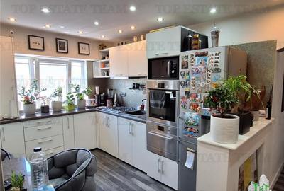 Apartament cochet 3 camere in zona Tomis Nord, Constanta - 2