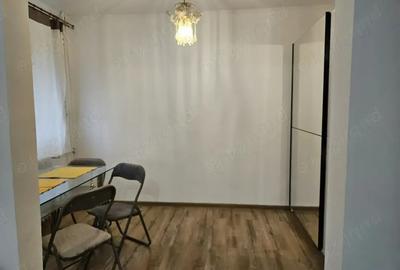 Apartament cu 3 camere decomandat în Central - 1