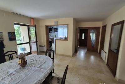 Casă cu 7 camere cu Garaj în Dârvari - 5