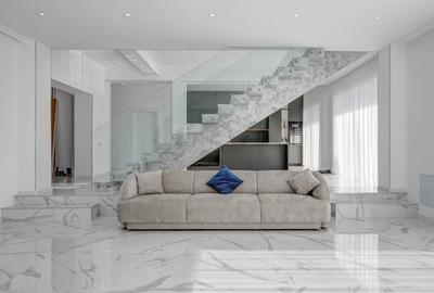 Casă individuală cu 8 camere cu Teren 500 Mp în Tunari