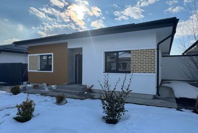 Casă individuală cu 4 camere cu Canalizare în Tunari - 5