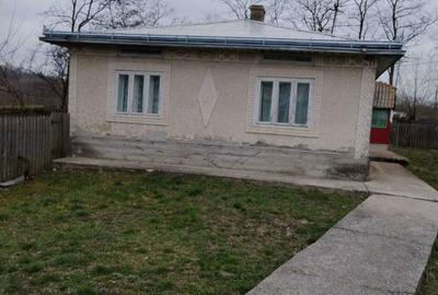 Casă cu 4 camere în Central - 2