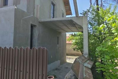 Casă cu 4 camere în Mizil - 1