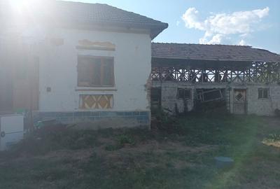 Casă cu 4 camere în Marcea - 2