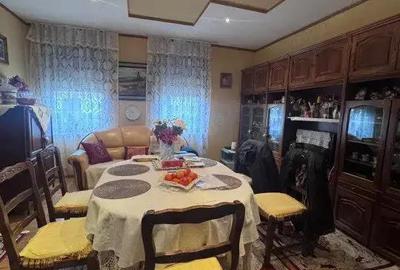 Casa zona centrala 300mp, 700mp teren, Radauti - 10